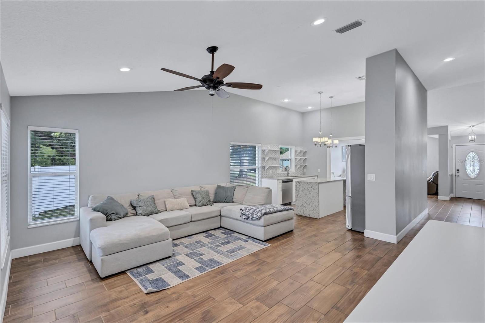 4909 6TH AVE E, BRADENTON, FL, 34208