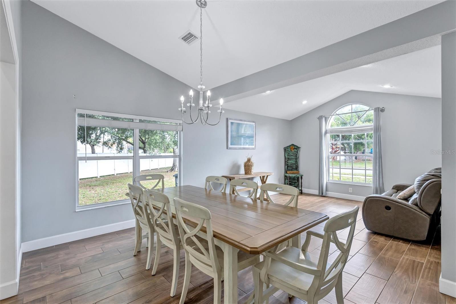 4909 6TH AVE E, BRADENTON, FL, 34208