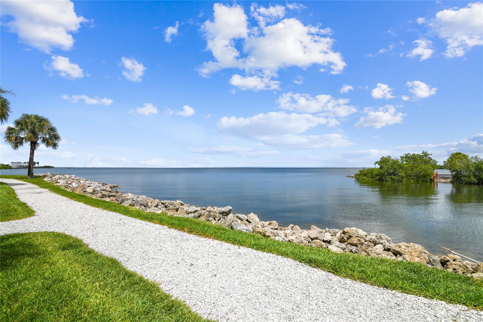 5000 CULBREATH KEY WAY #2-201, TAMPA, FL, 33611