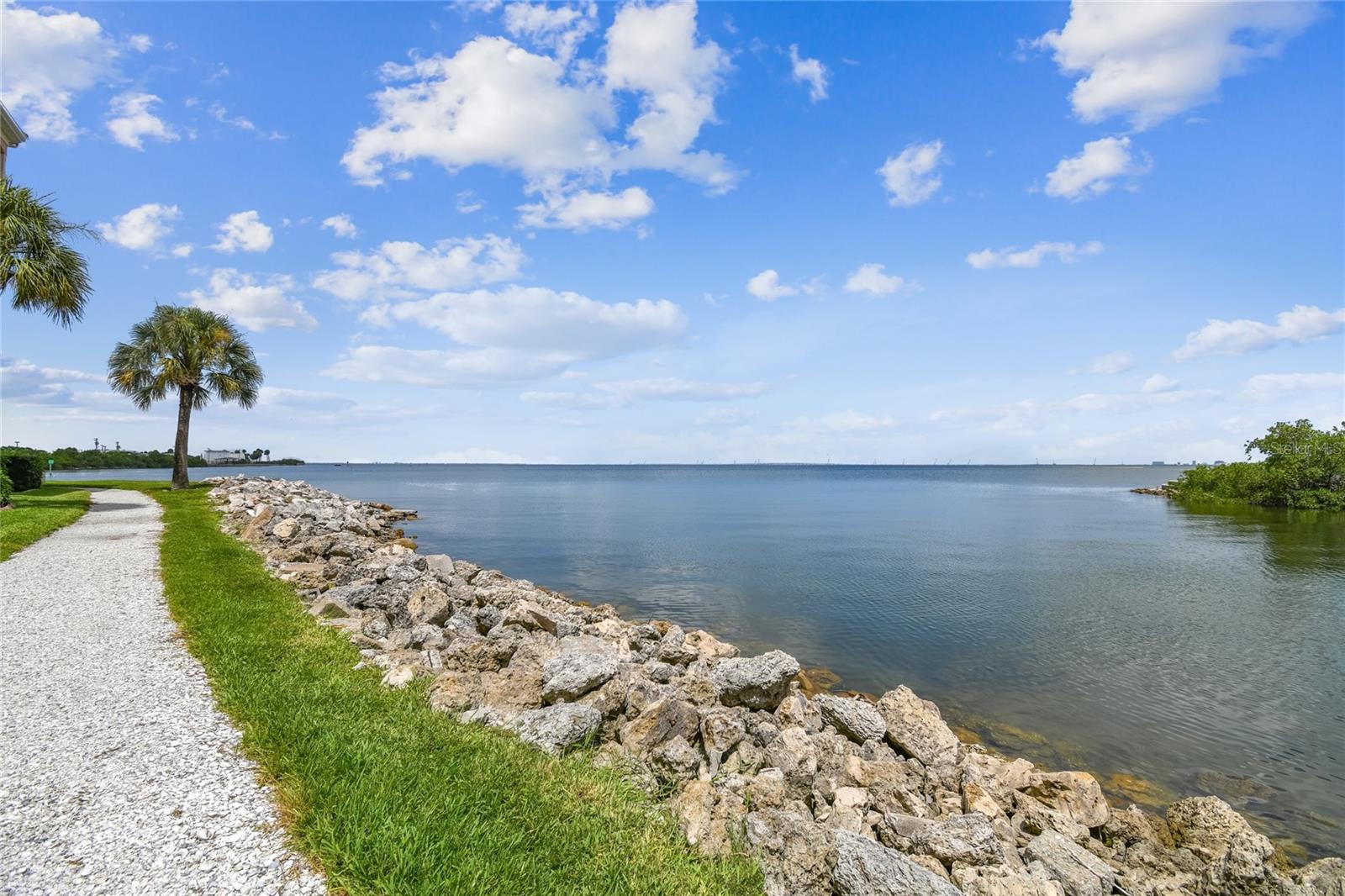 5000 CULBREATH KEY WAY #2-201, TAMPA, FL, 33611