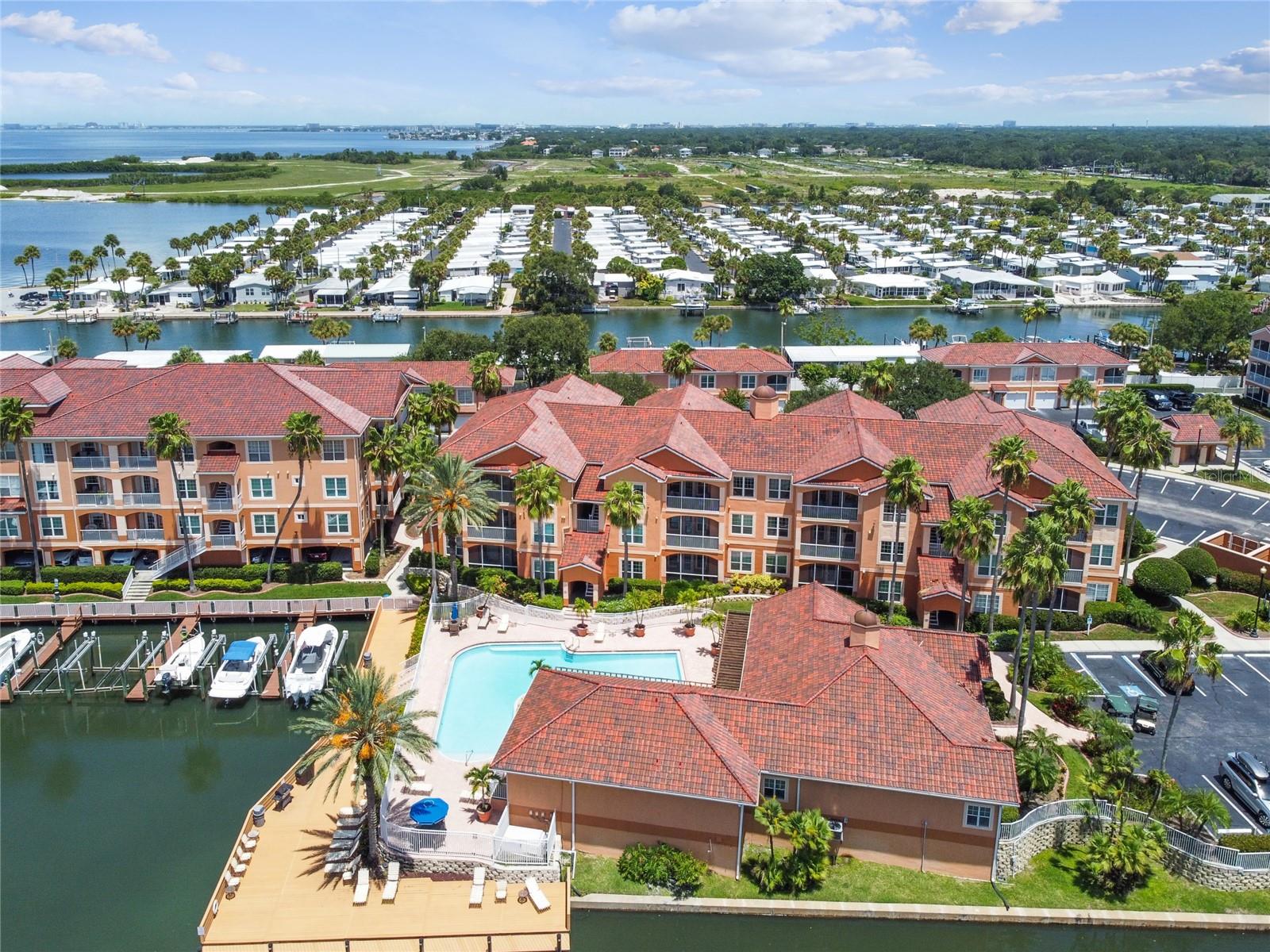 5000 CULBREATH KEY WAY #2-201, TAMPA, FL, 33611