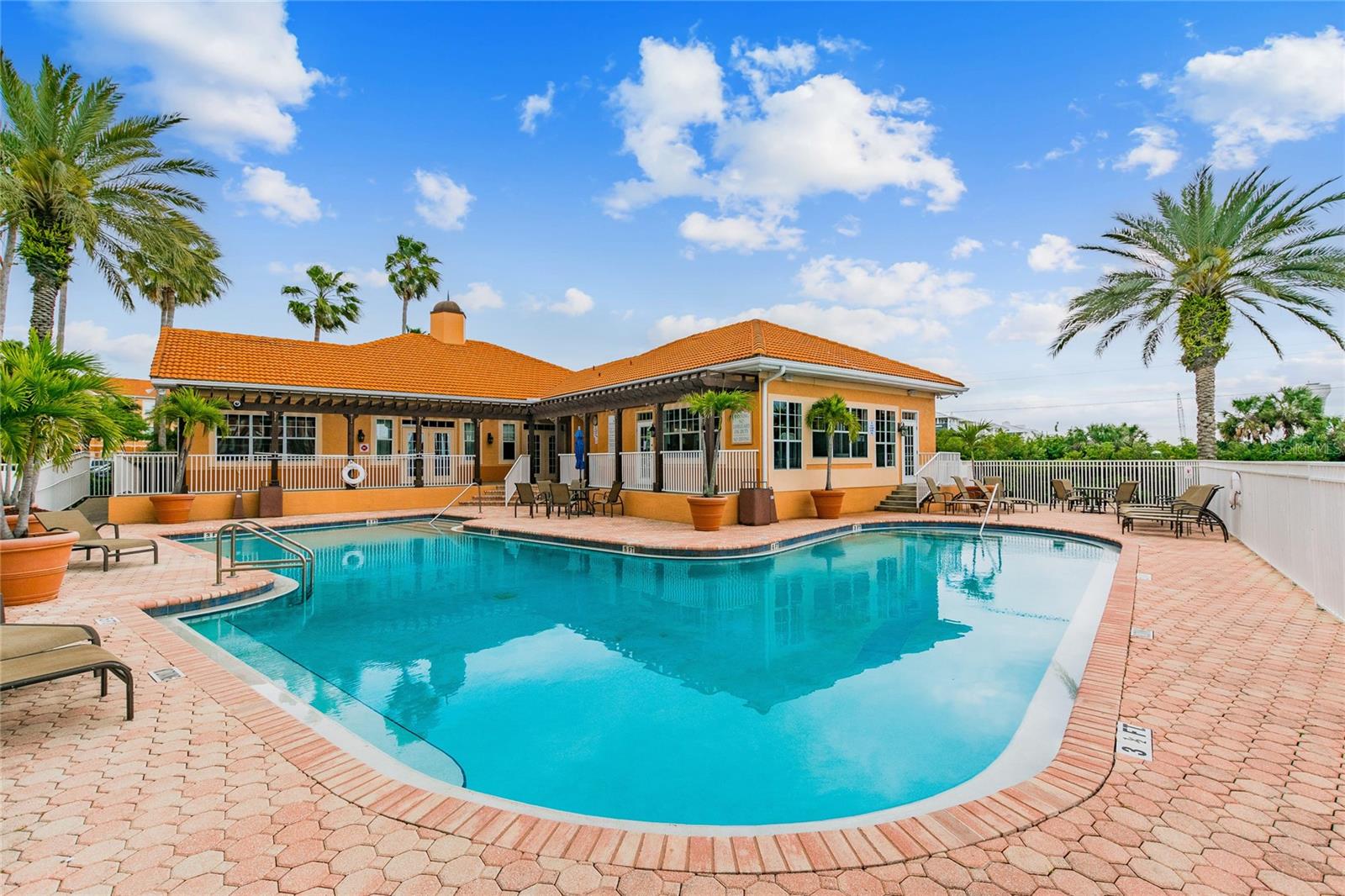 5000 CULBREATH KEY WAY #2-201, TAMPA, FL, 33611