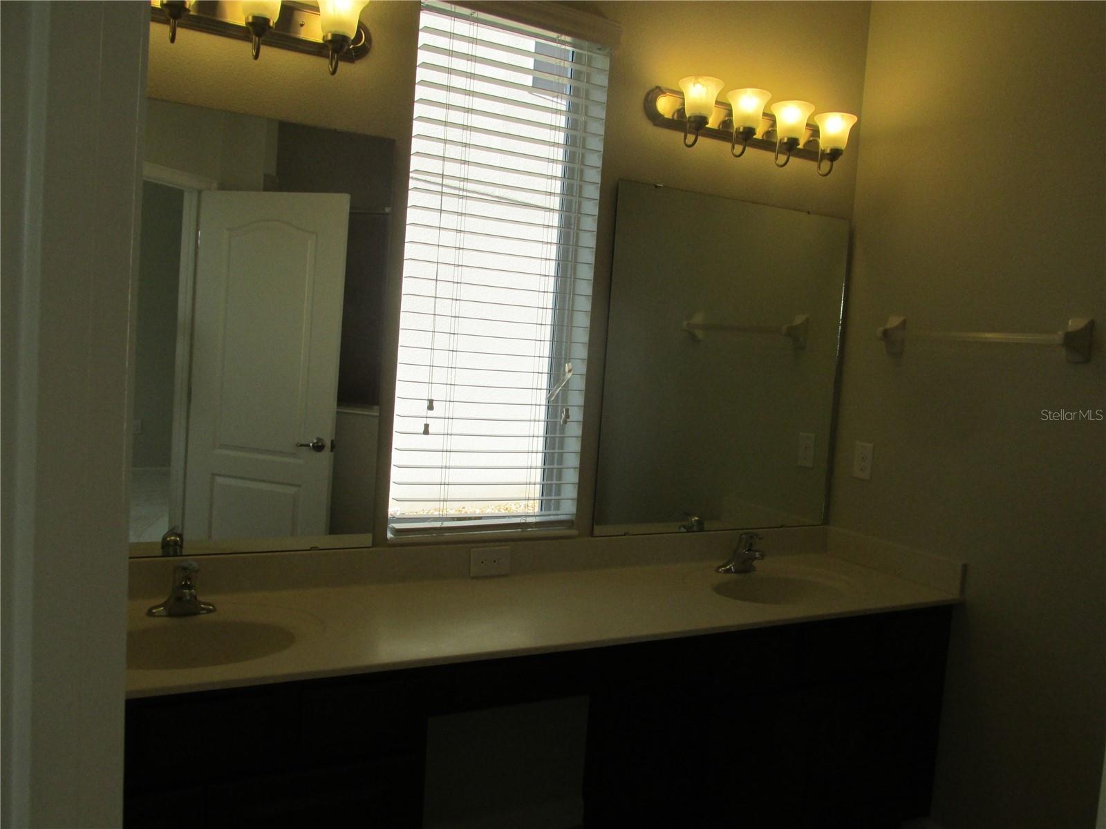 2404 SABASTIAN ST, MOUNT DORA, FL, 32757