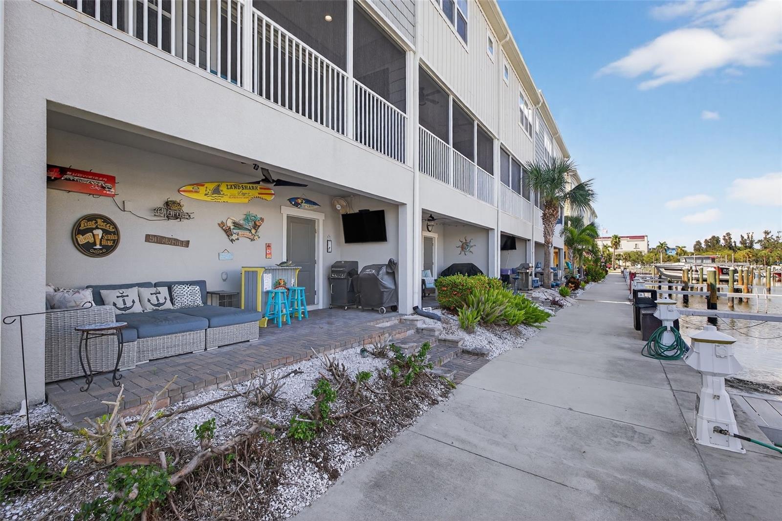 6080 MOORINGS DR S, ST PETERSBURG, FL, 33712