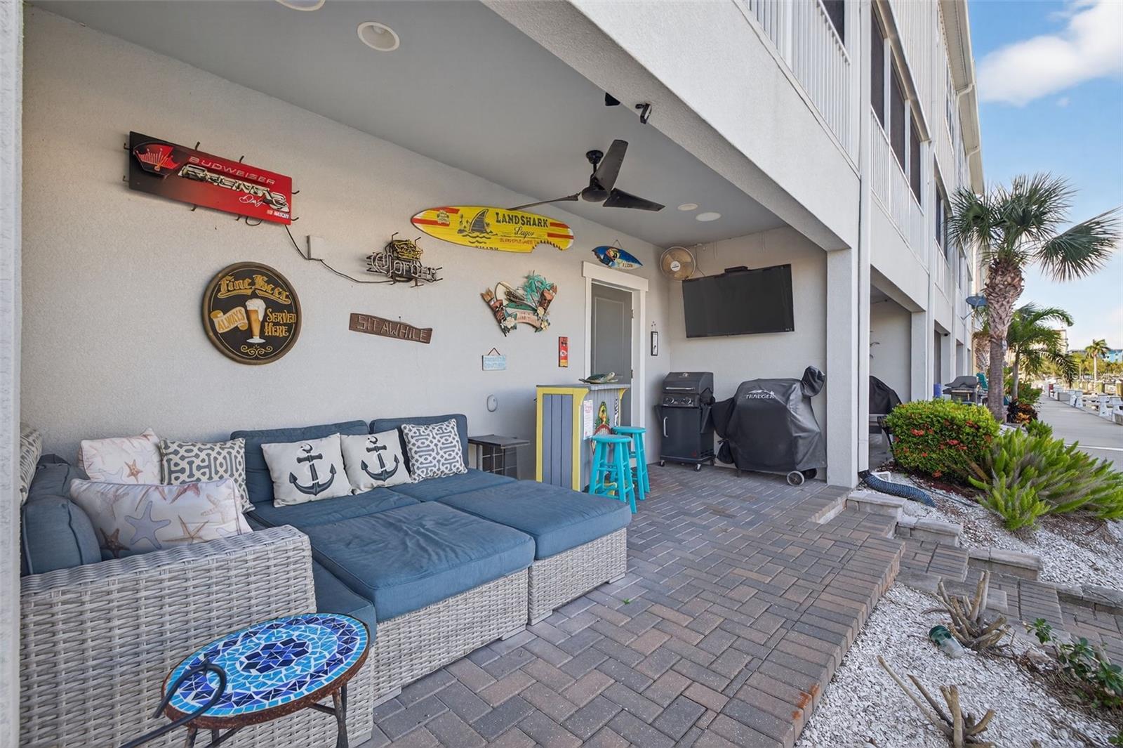 6080 MOORINGS DR S, ST PETERSBURG, FL, 33712