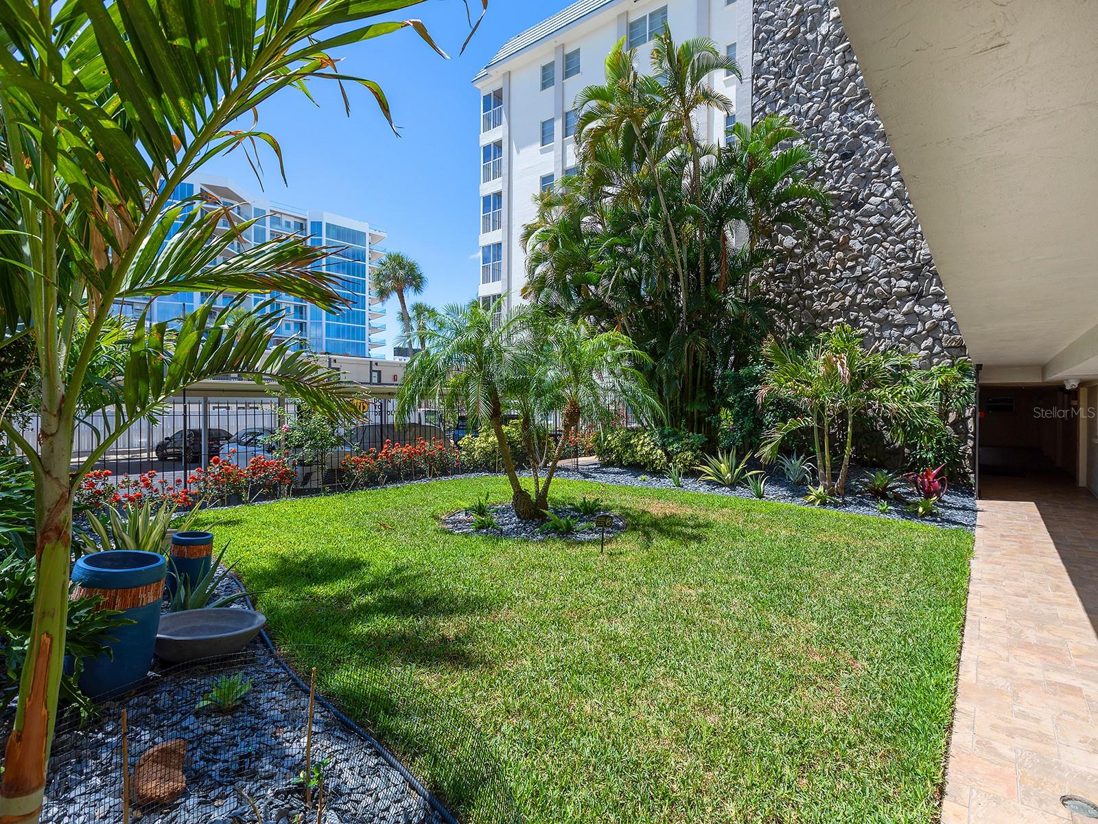 800 BENJAMIN FRANKLIN DR #304, SARASOTA, FL, 34236