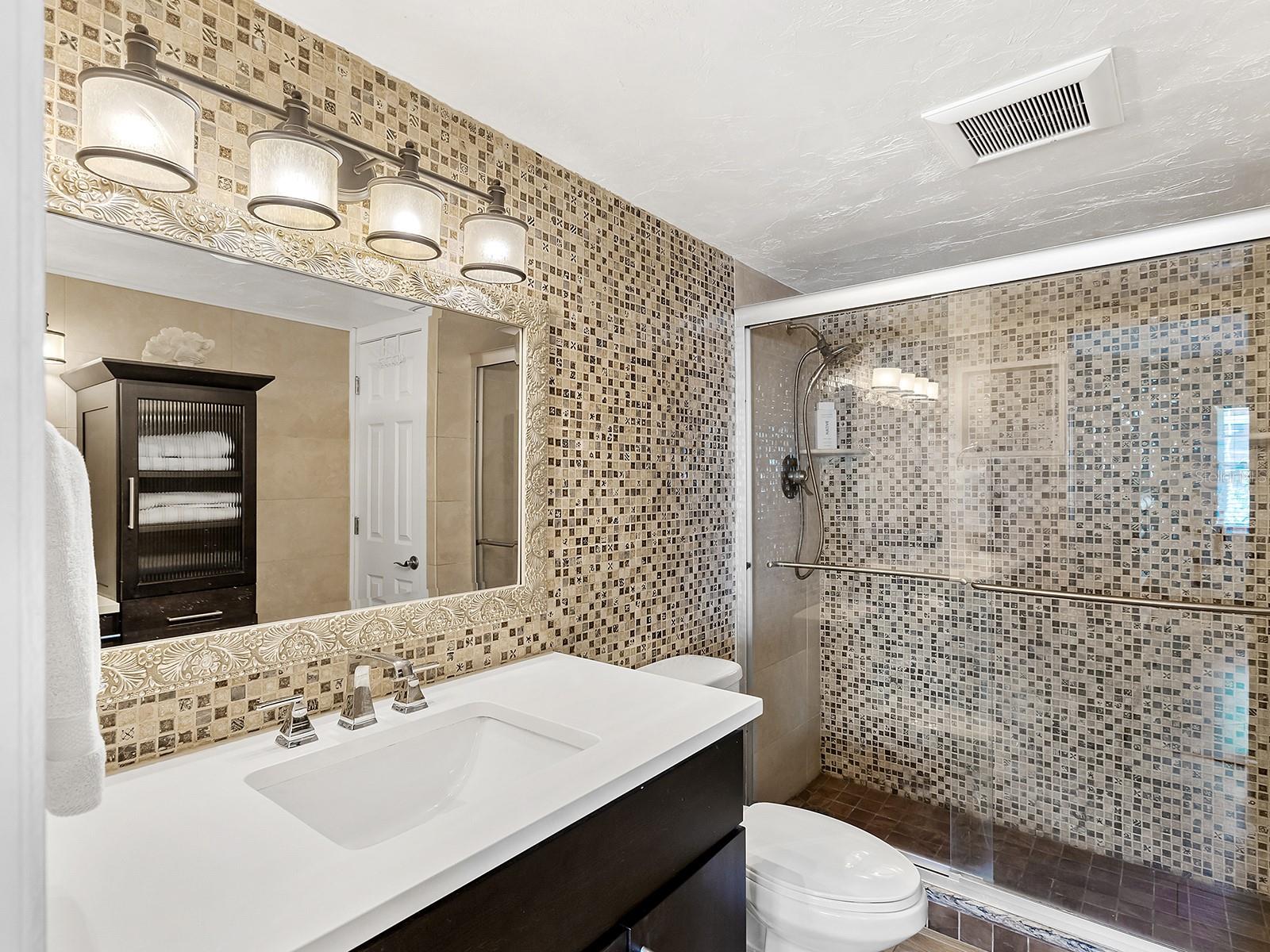 800 BENJAMIN FRANKLIN DR #304, SARASOTA, FL, 34236