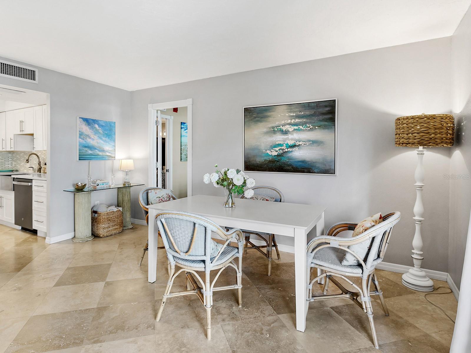 800 BENJAMIN FRANKLIN DR #304, SARASOTA, FL, 34236