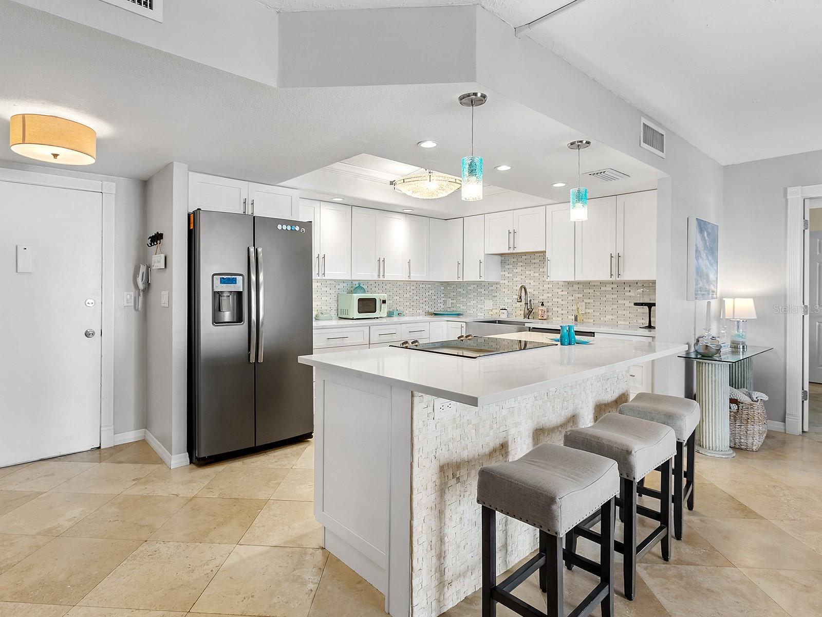 800 BENJAMIN FRANKLIN DR #304, SARASOTA, FL, 34236