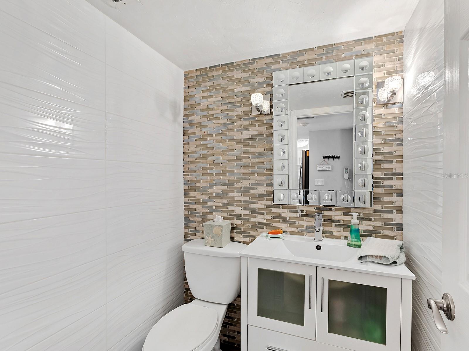 800 BENJAMIN FRANKLIN DR #304, SARASOTA, FL, 34236