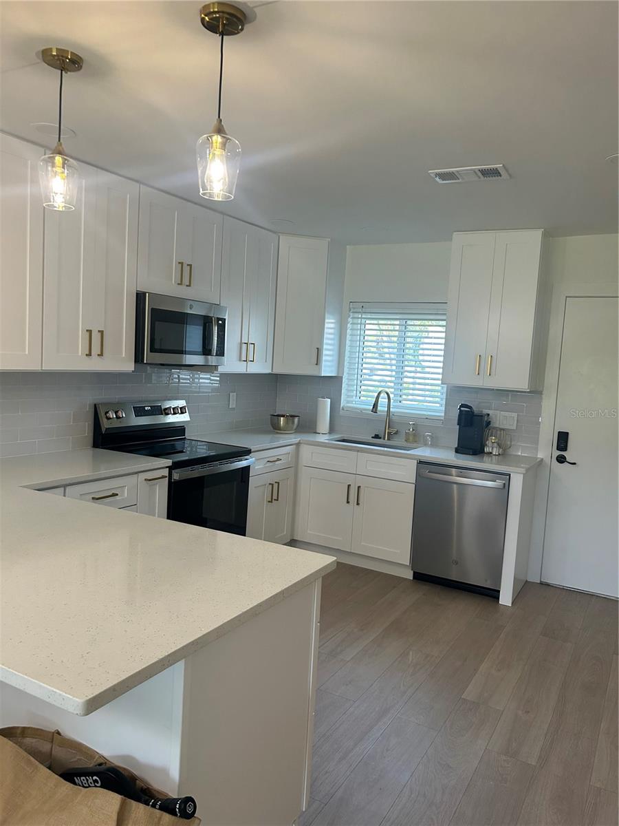 1624 STICKNEY POINT RD #101, SARASOTA, FL, 34231
