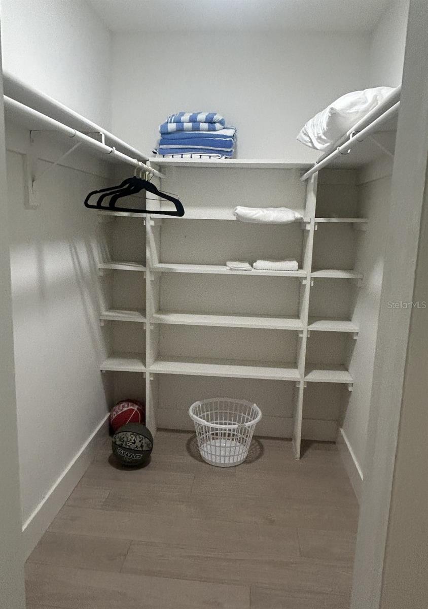 1624 STICKNEY POINT RD #101, SARASOTA, FL, 34231