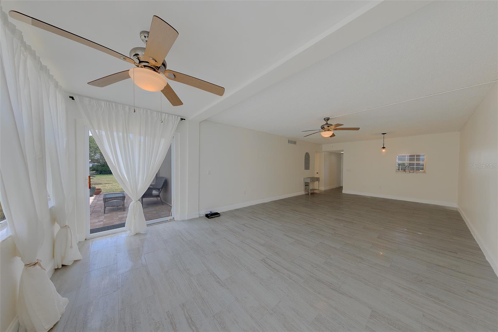 10215 REGAL DR #4, LARGO, FL, 33774