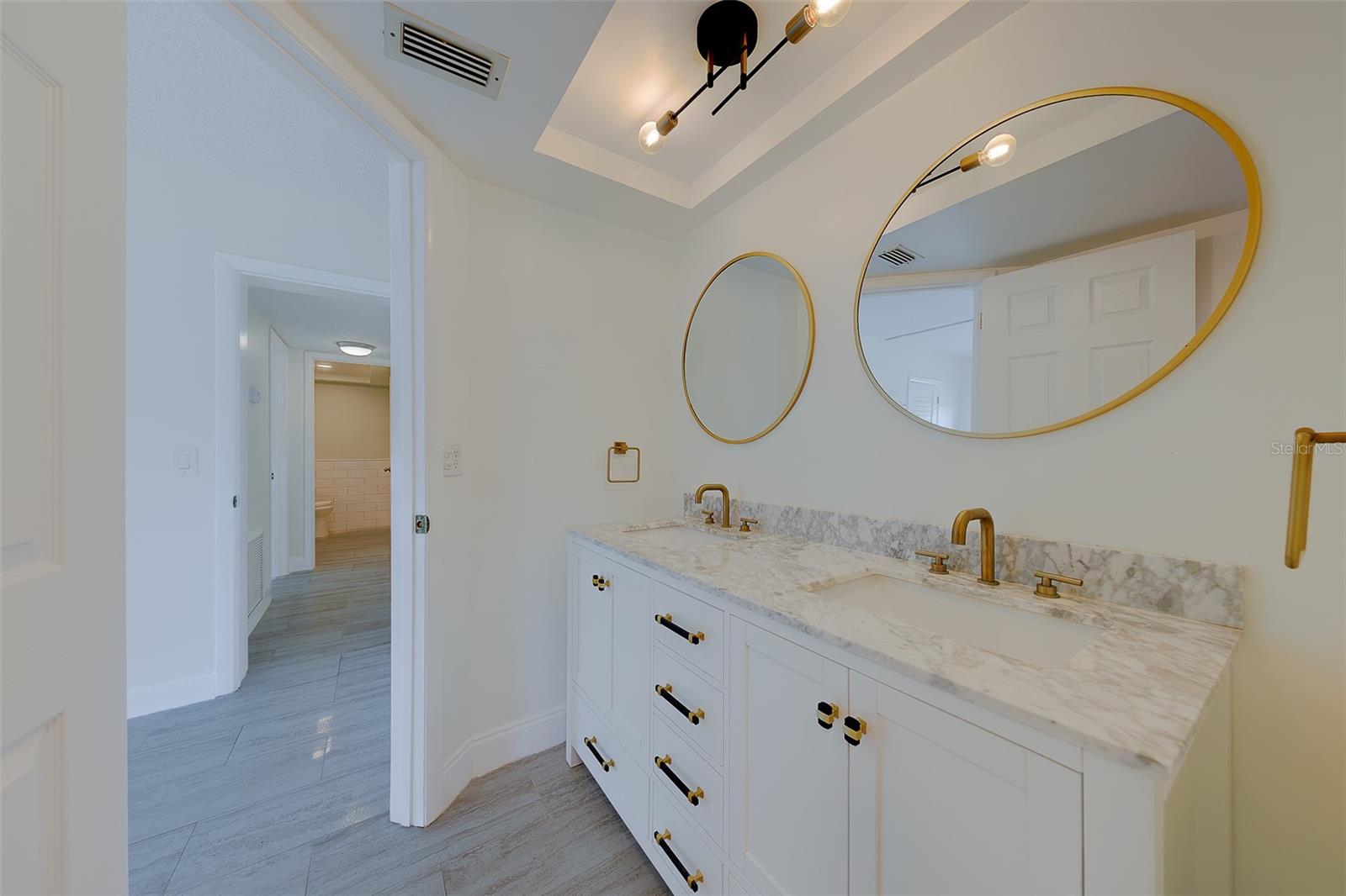 10215 REGAL DR #4, LARGO, FL, 33774