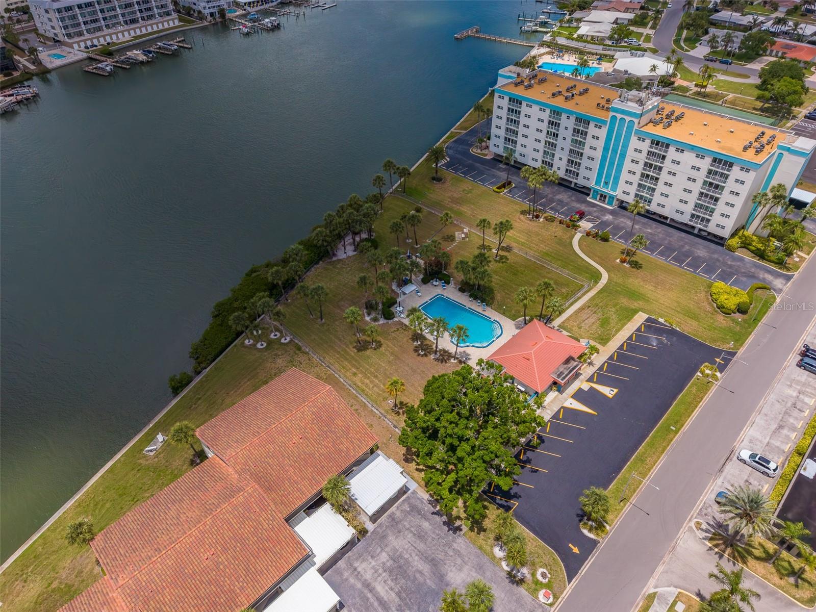 10215 REGAL DR #4, LARGO, FL, 33774