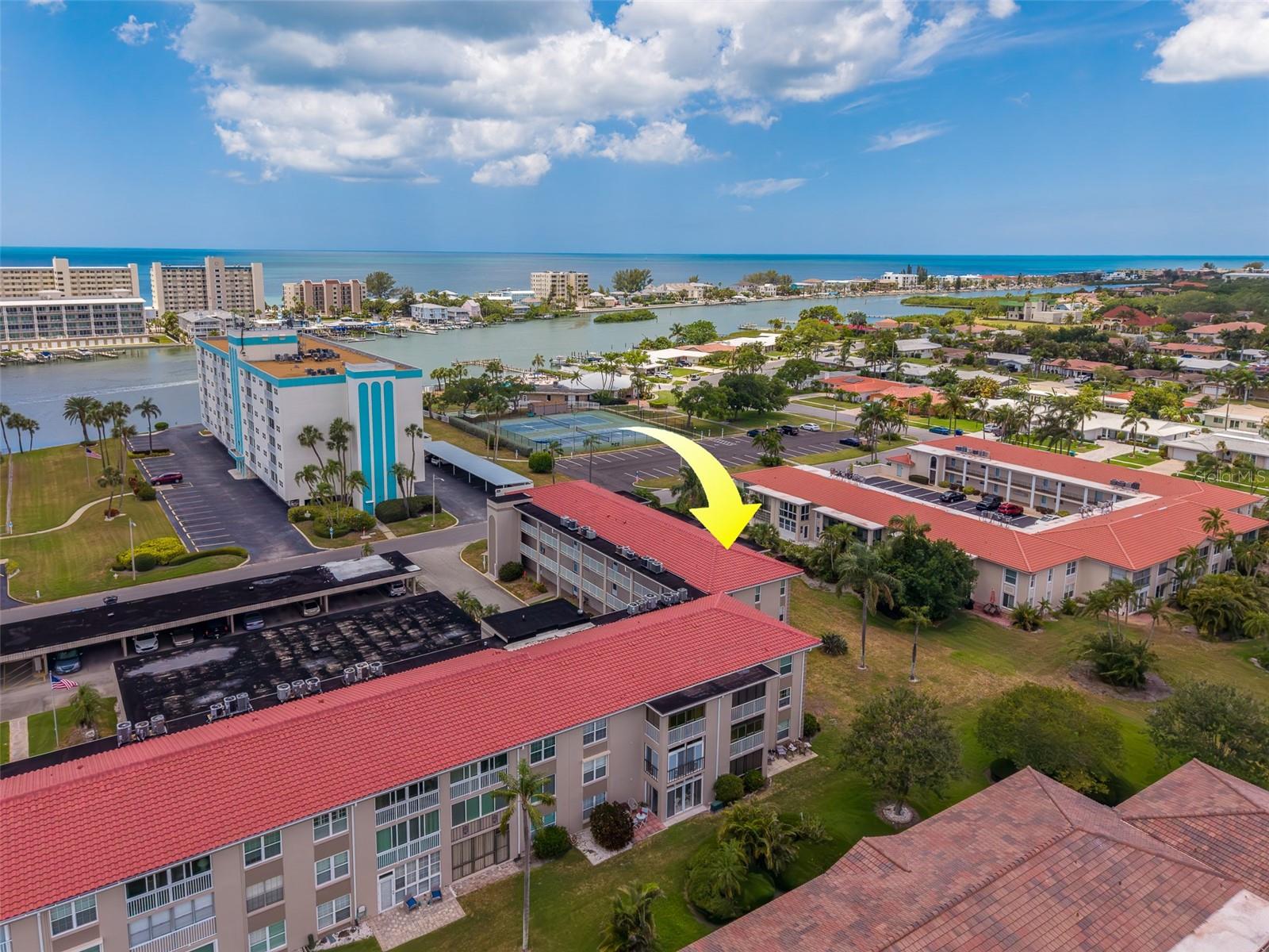 10215 REGAL DR #4, LARGO, FL, 33774