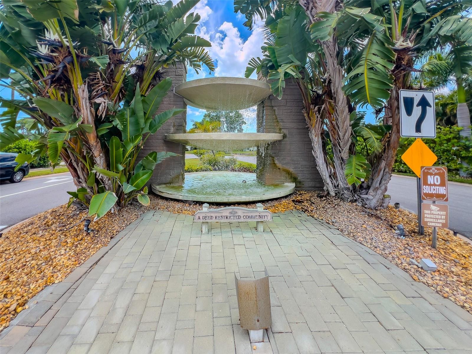 10215 REGAL DR #4, LARGO, FL, 33774