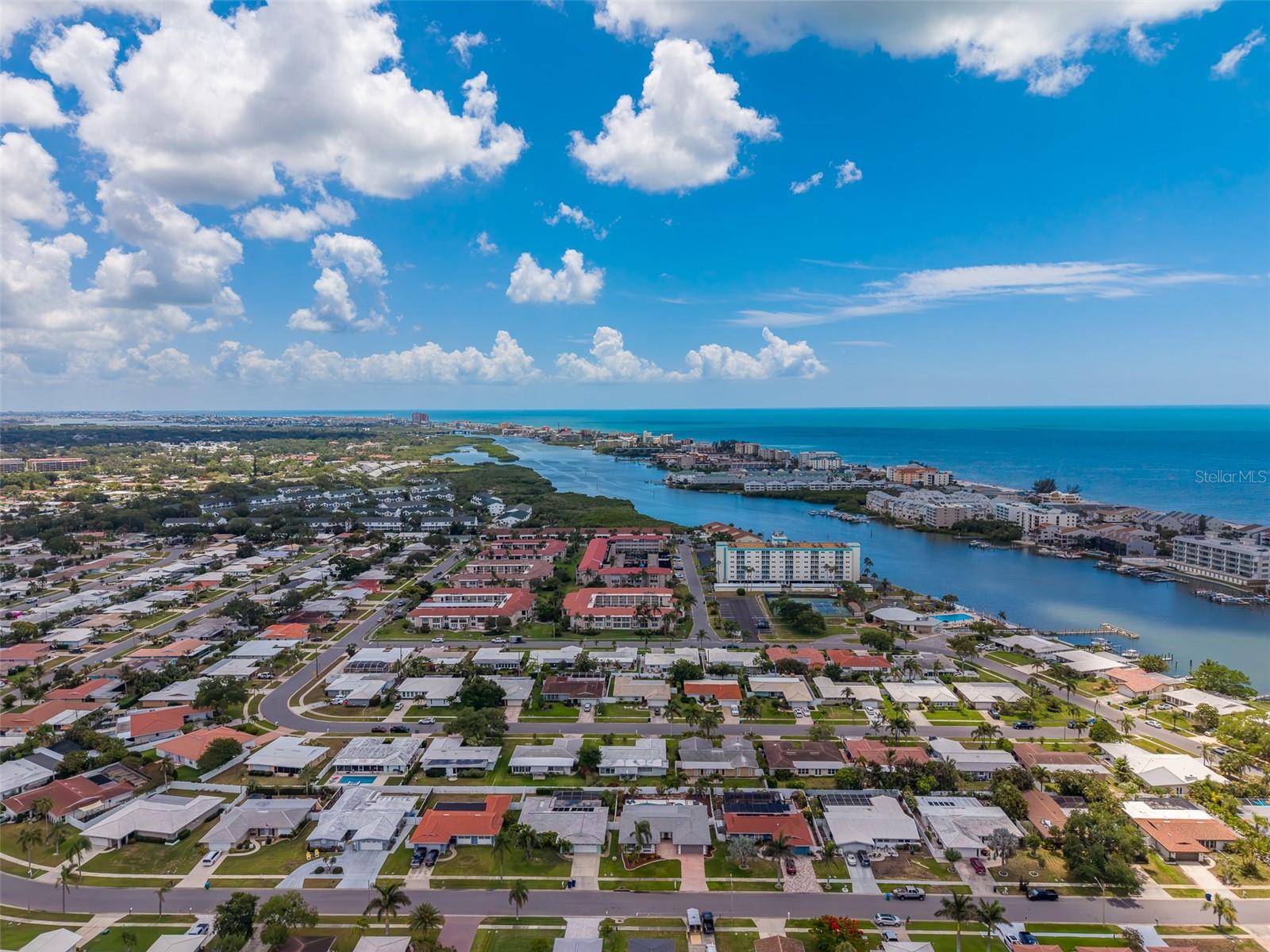 10215 REGAL DR #4, LARGO, FL, 33774