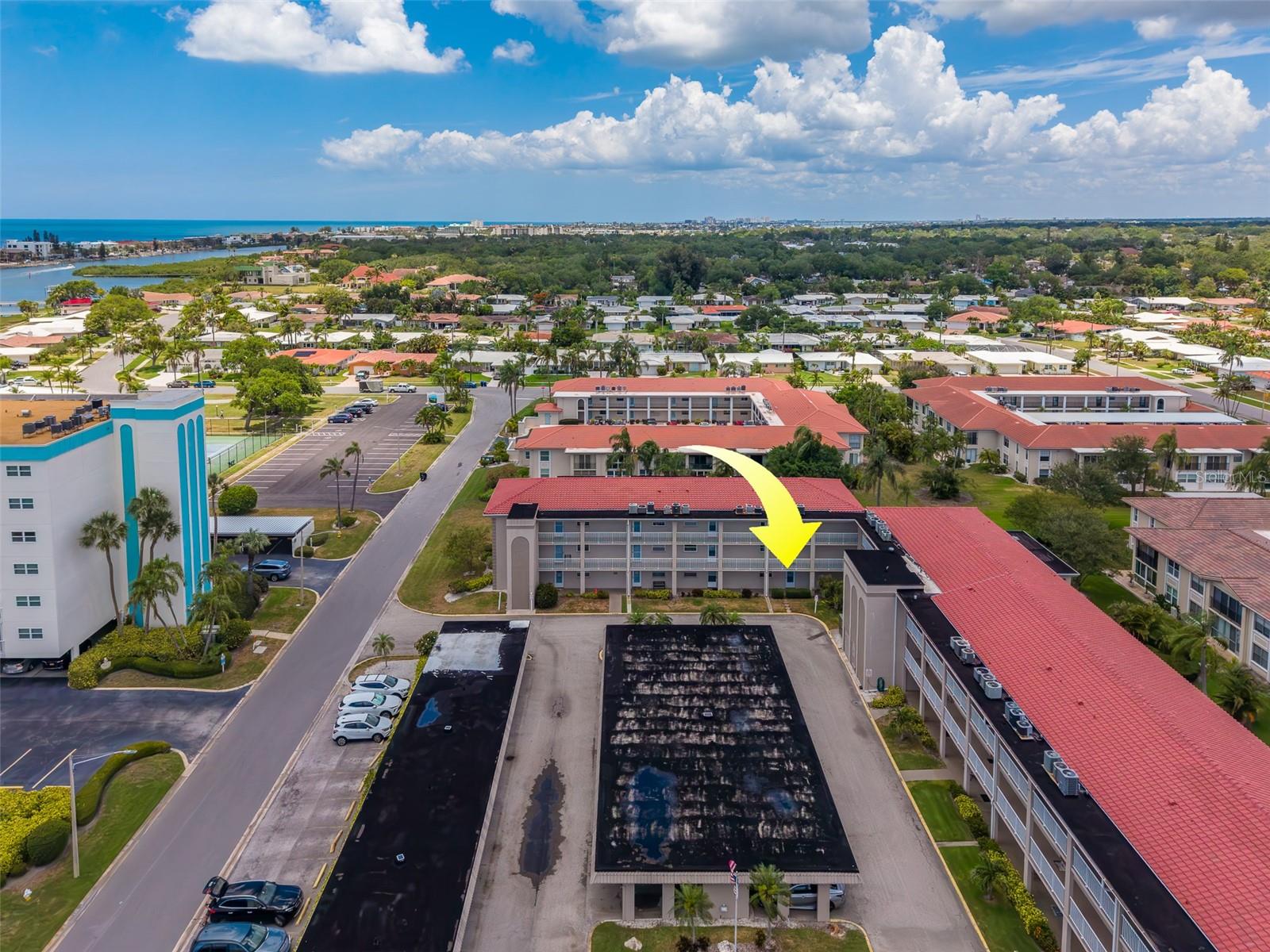 10215 REGAL DR #4, LARGO, FL, 33774