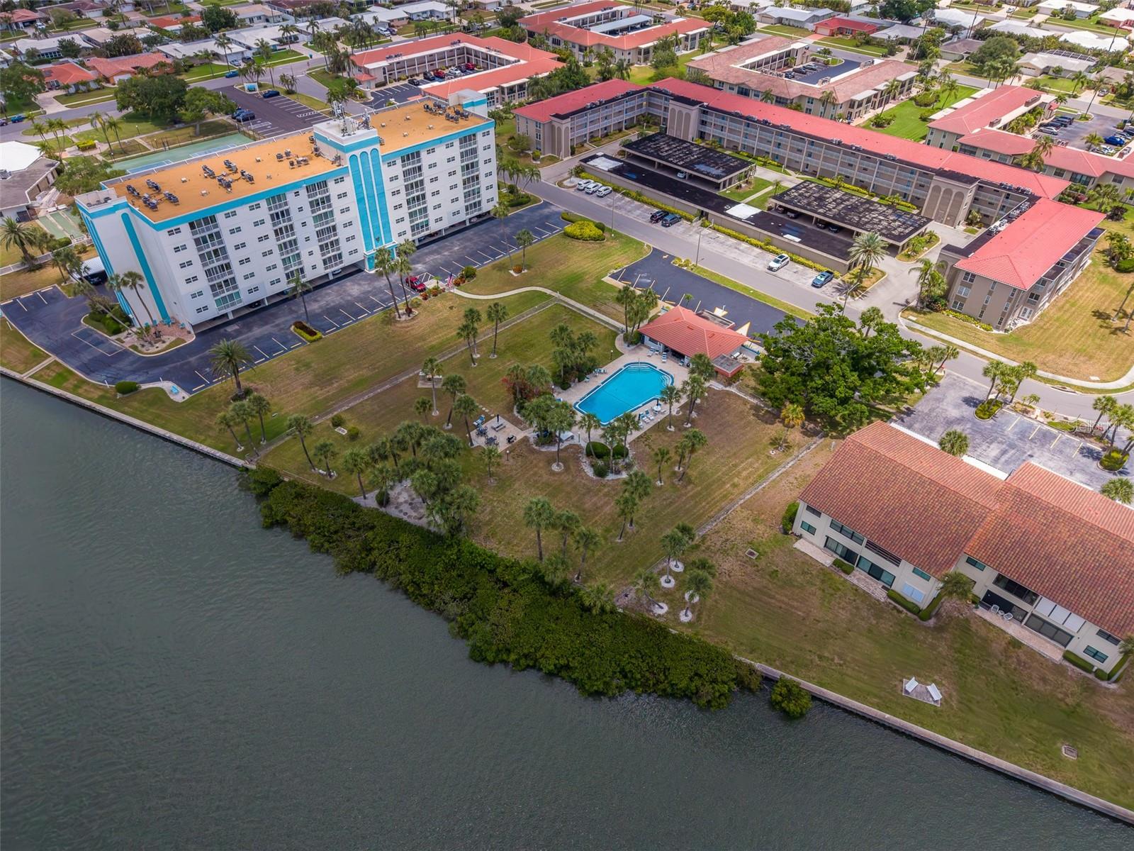 10215 REGAL DR #4, LARGO, FL, 33774