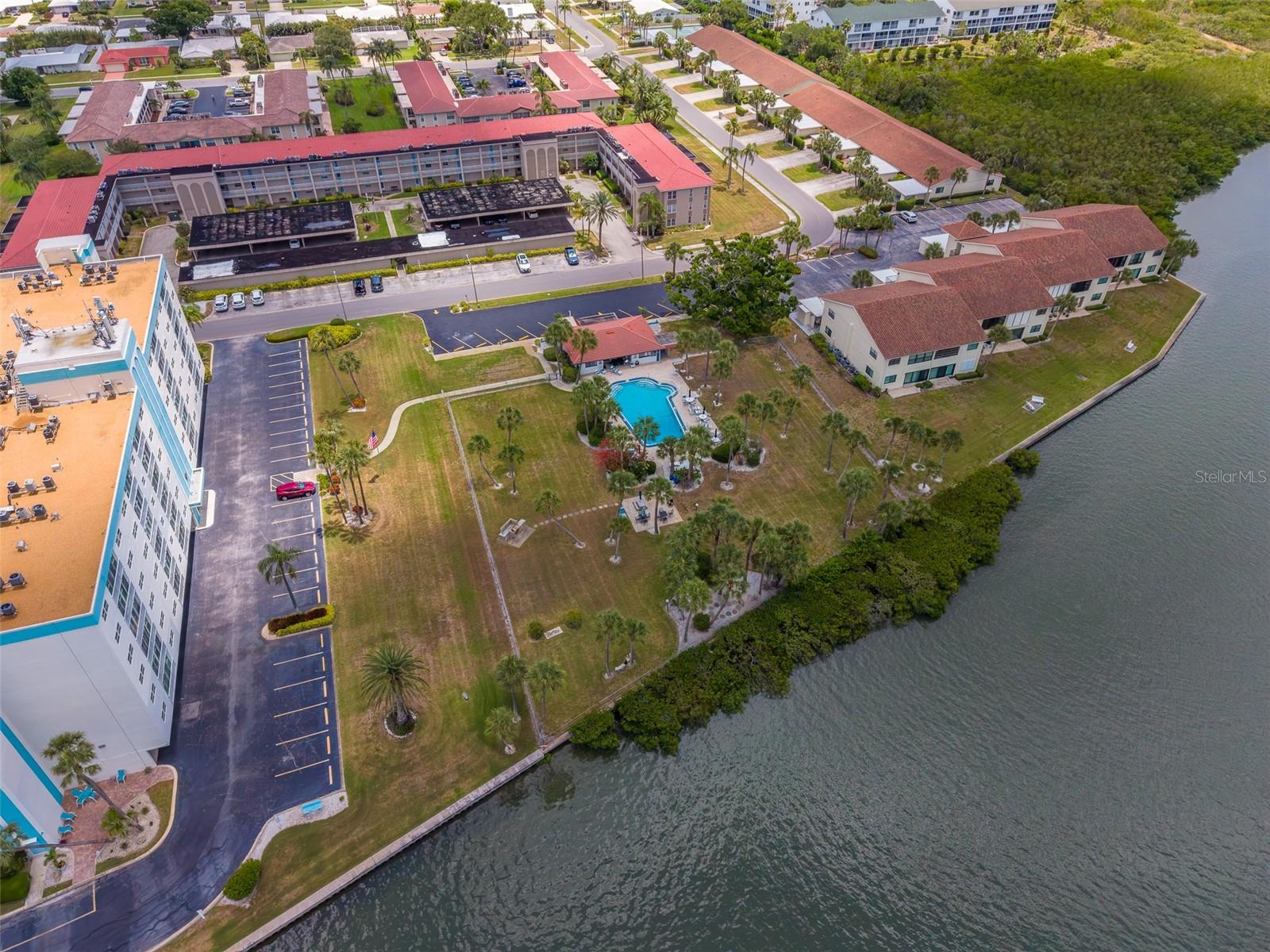 10215 REGAL DR #4, LARGO, FL, 33774