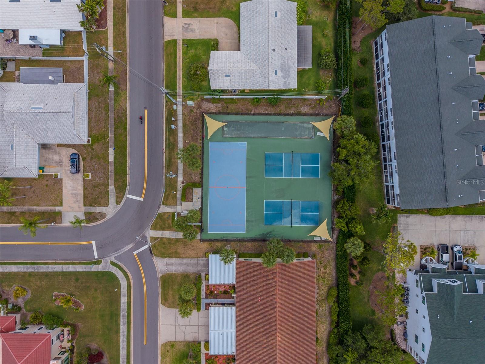 10215 REGAL DR #4, LARGO, FL, 33774