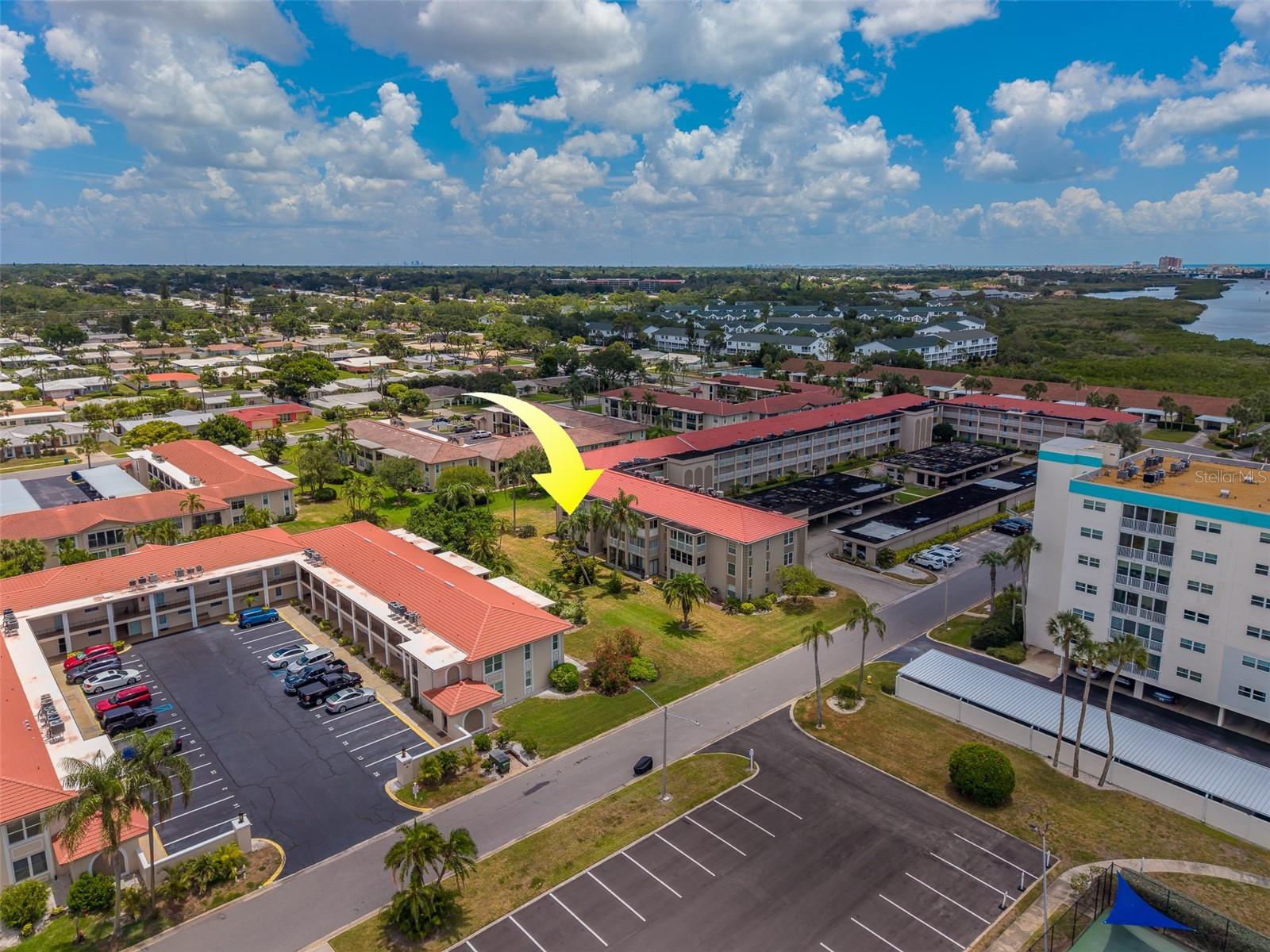 10215 REGAL DR #4, LARGO, FL, 33774