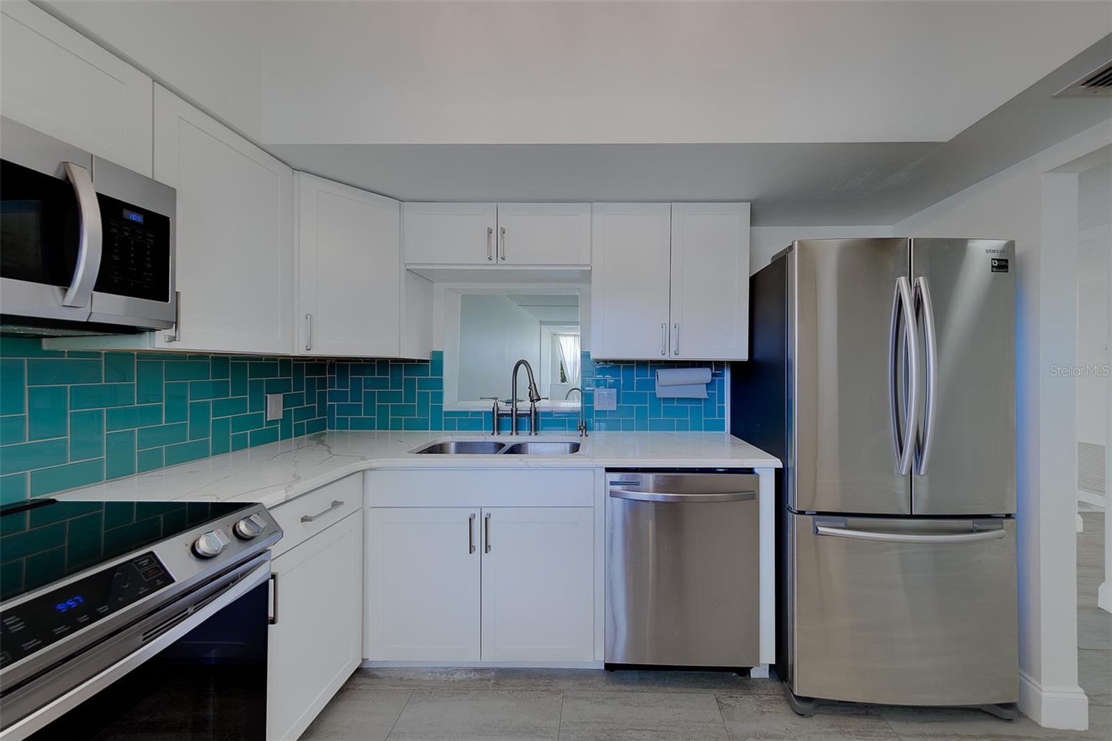 10215 REGAL DR #4, LARGO, FL, 33774