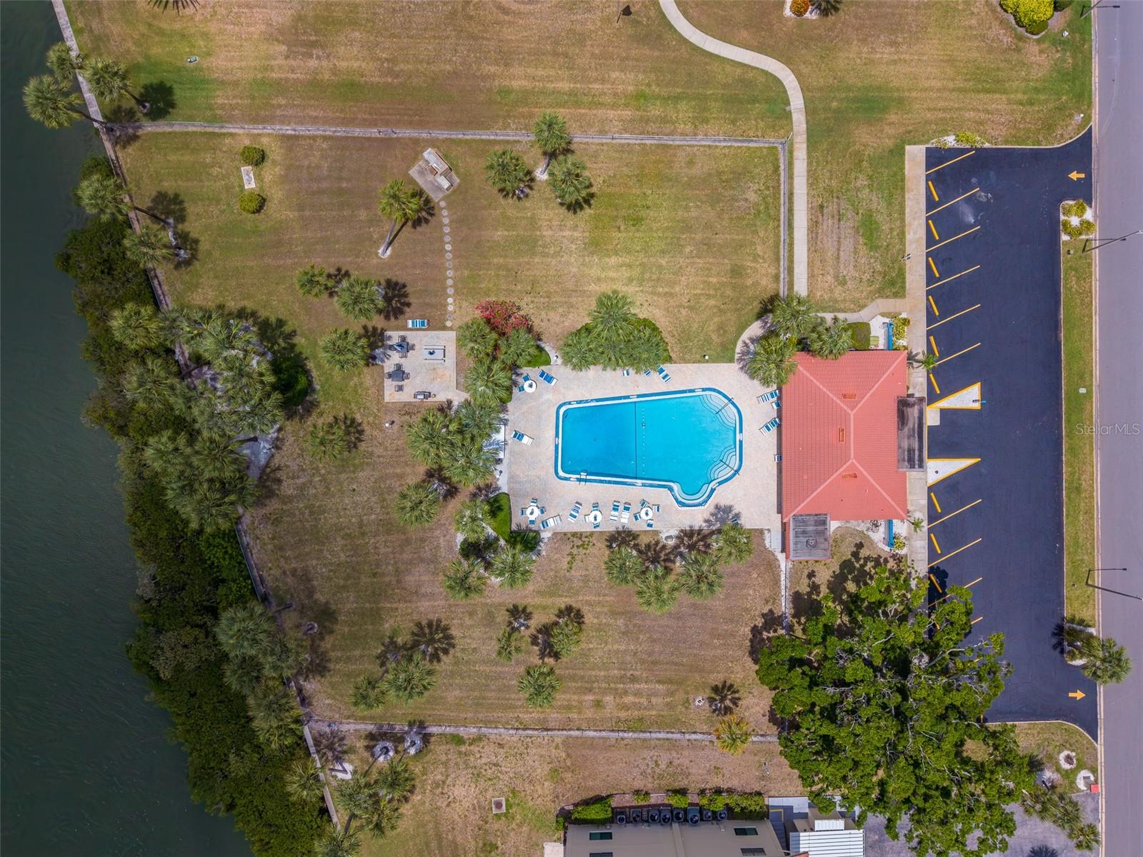 10215 REGAL DR #4, LARGO, FL, 33774
