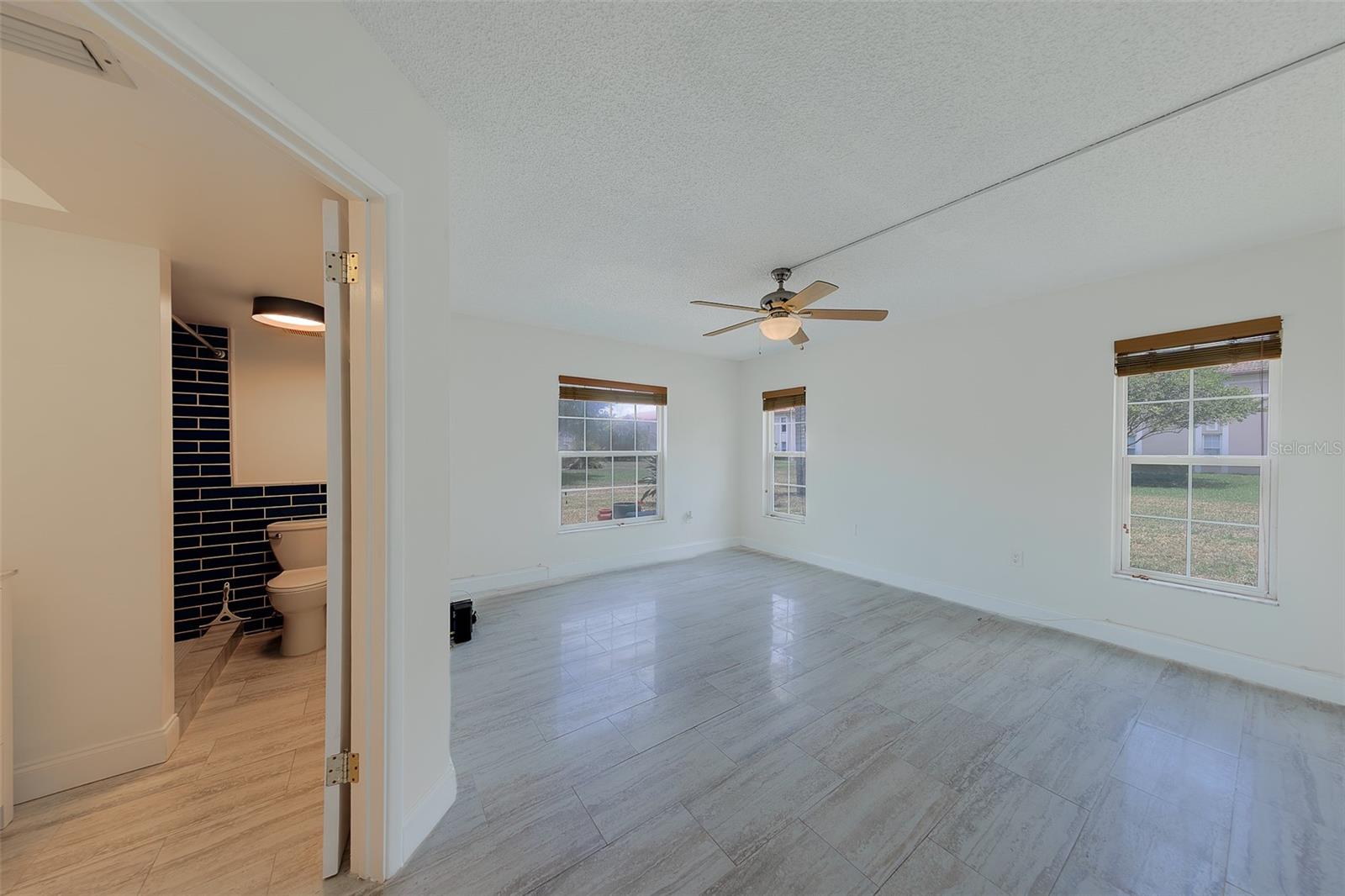 10215 REGAL DR #4, LARGO, FL, 33774