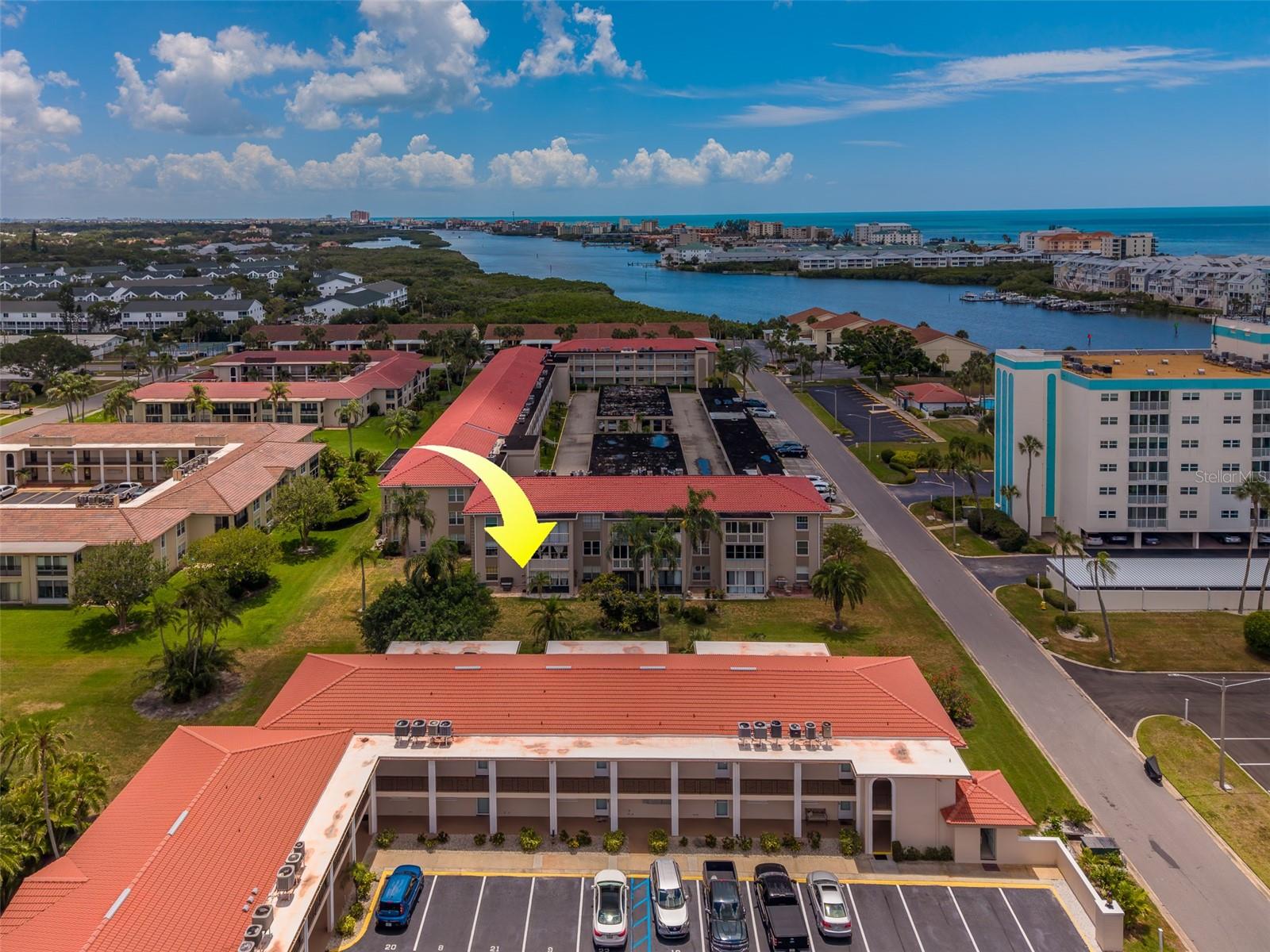 10215 REGAL DR #4, LARGO, FL, 33774