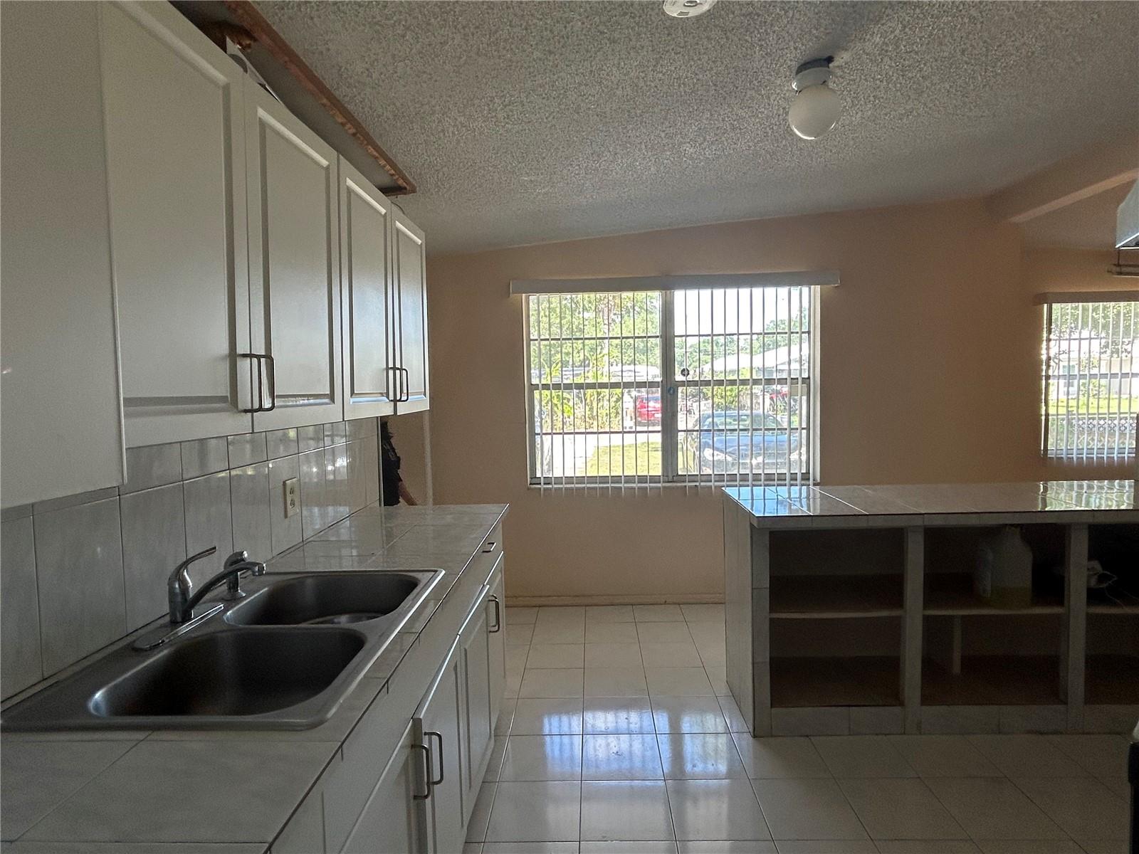 6328 30TH WAY N, ST PETERSBURG, FL, 33702