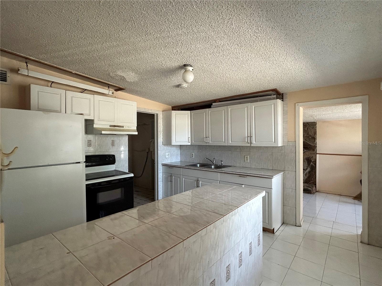 6328 30TH WAY N, ST PETERSBURG, FL, 33702