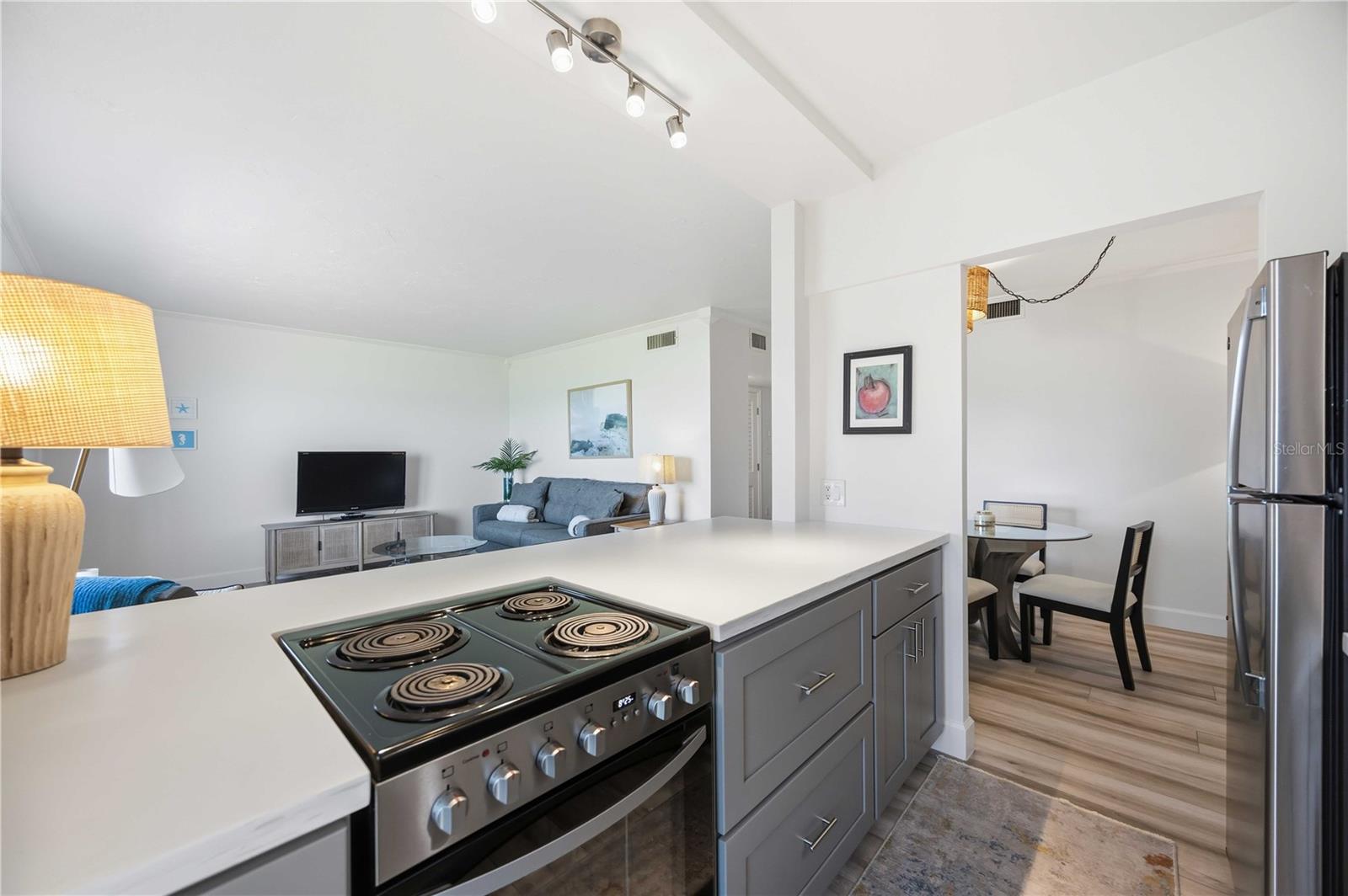 765 JOHN RINGLING BLVD #5, SARASOTA, FL, 34236