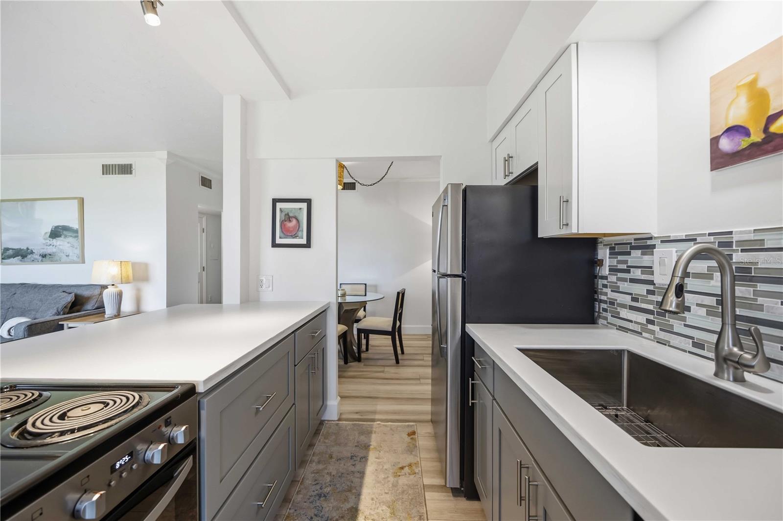 765 JOHN RINGLING BLVD #5, SARASOTA, FL, 34236