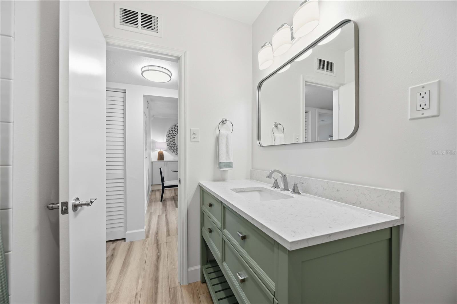 765 JOHN RINGLING BLVD #5, SARASOTA, FL, 34236