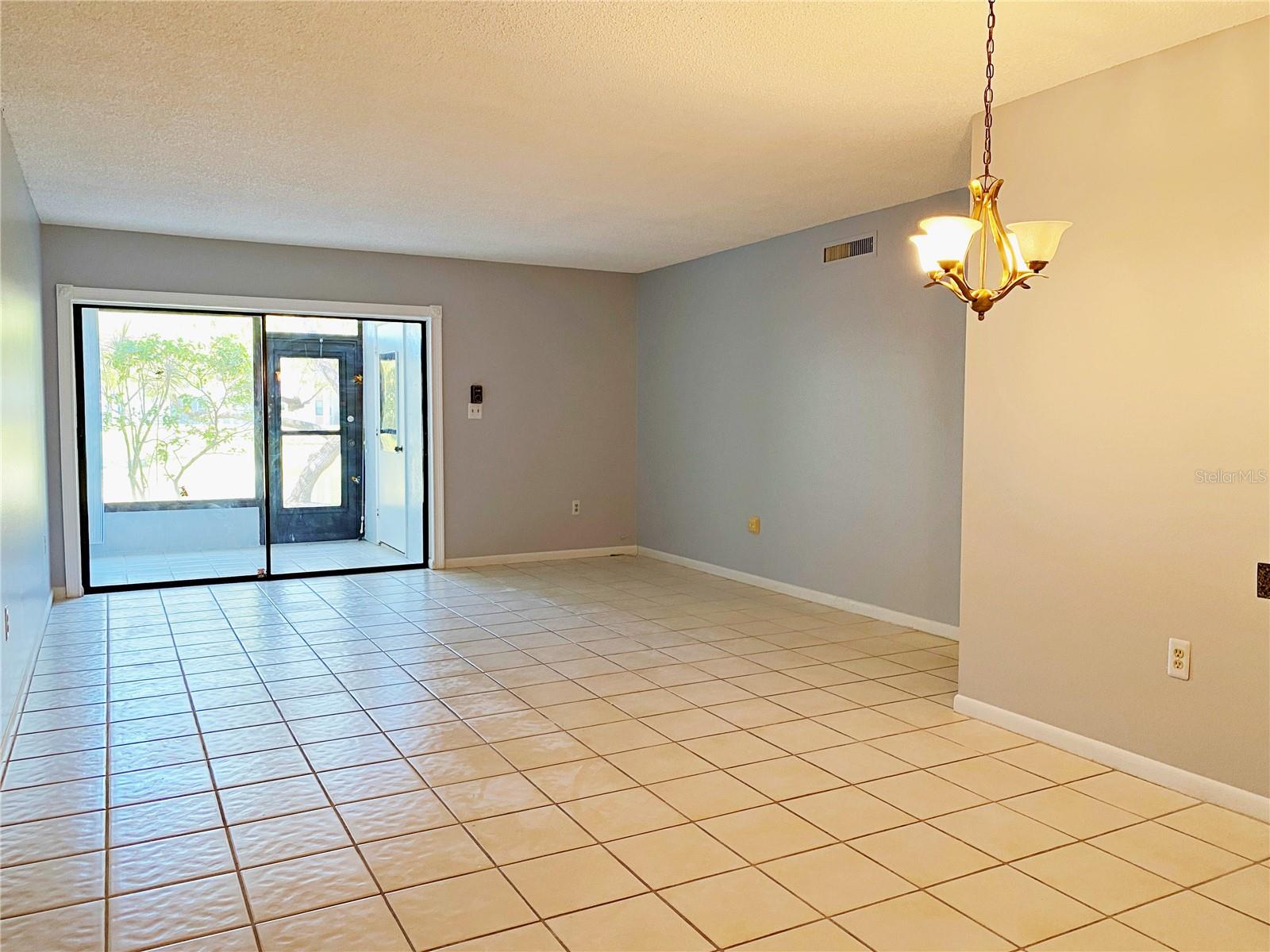 2700 NEBRASKA AVE #5-105, PALM HARBOR, FL, 34684