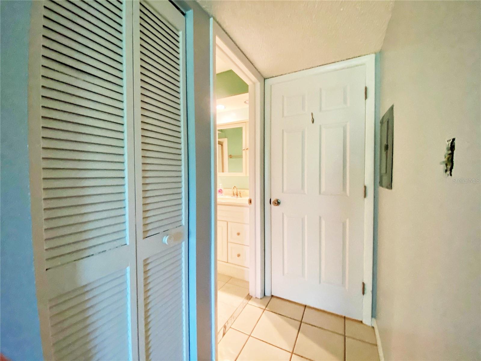 2700 NEBRASKA AVE #5-105, PALM HARBOR, FL, 34684