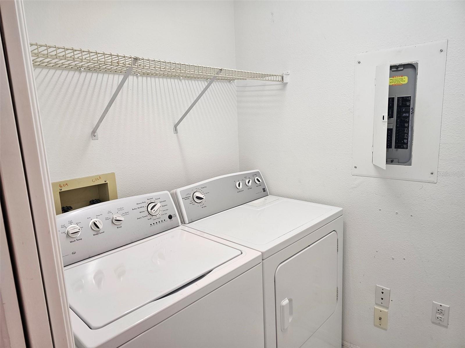 4202 CADDIE DR E #201, BRADENTON, FL, 34203
