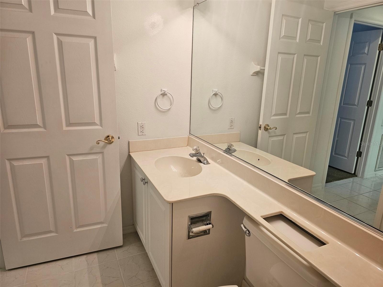 4202 CADDIE DR E #201, BRADENTON, FL, 34203