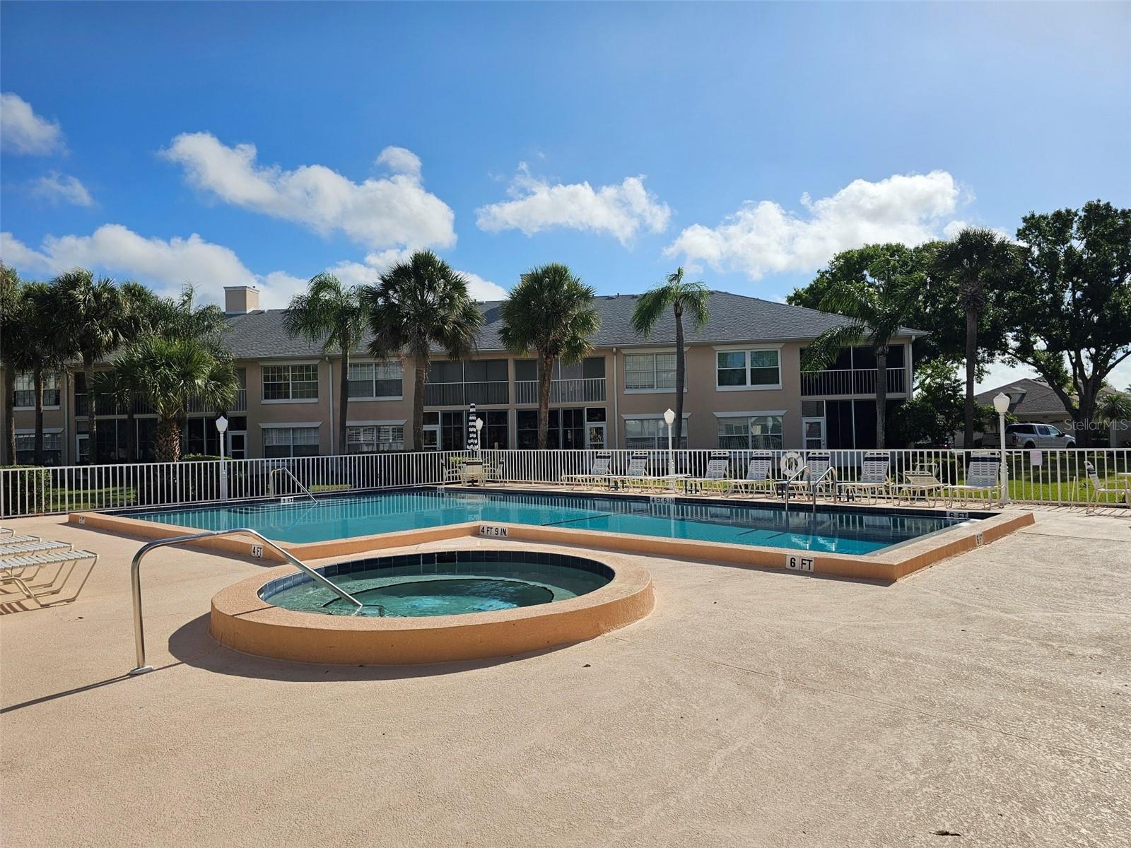 4202 CADDIE DR E #201, BRADENTON, FL, 34203