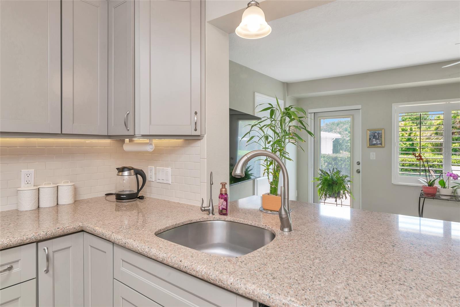 422 CIRCLEWOOD DR #H6, VENICE, FL, 34293