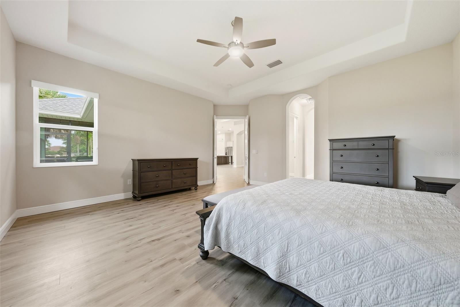 5066 GREENS DR, LADY LAKE, FL, 32159