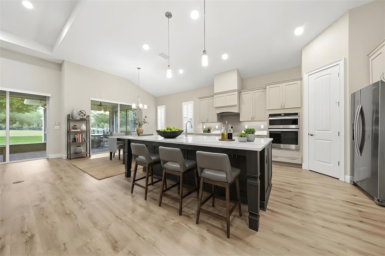 5066 GREENS DR, LADY LAKE, FL, 32159