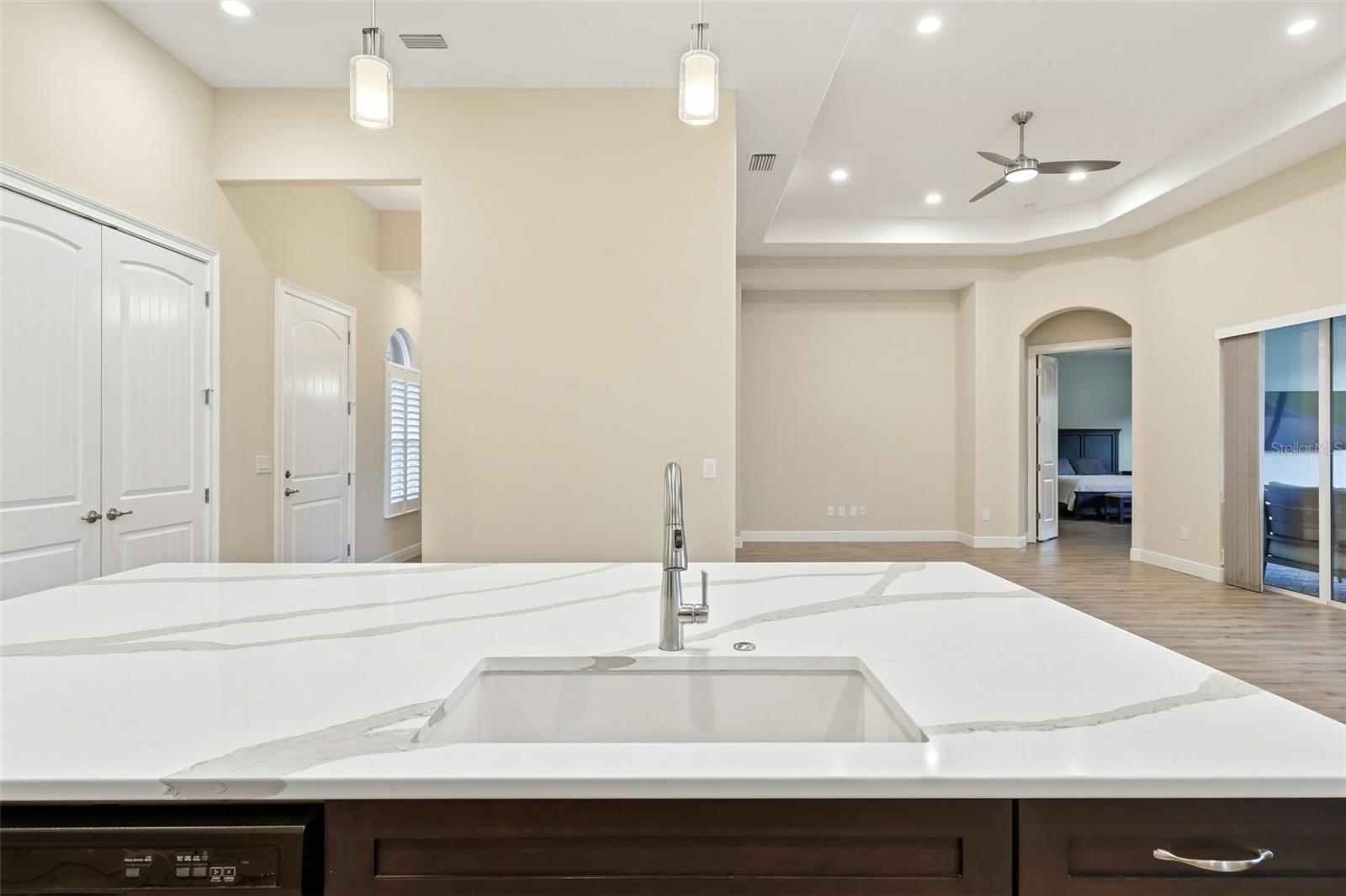 5066 GREENS DR, LADY LAKE, FL, 32159