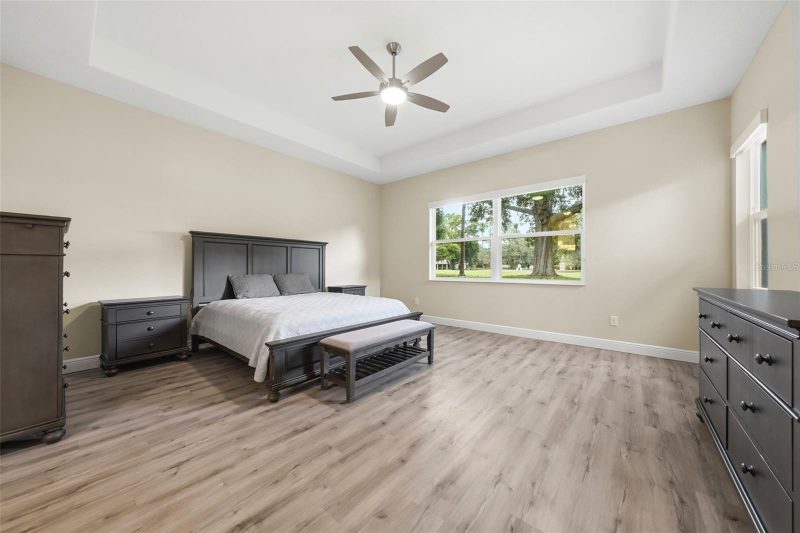 5066 GREENS DR, LADY LAKE, FL, 32159