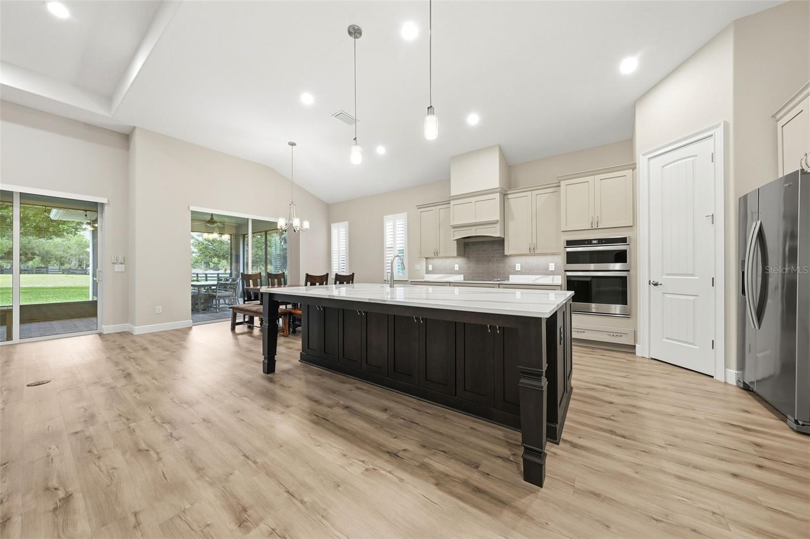 5066 GREENS DR, LADY LAKE, FL, 32159