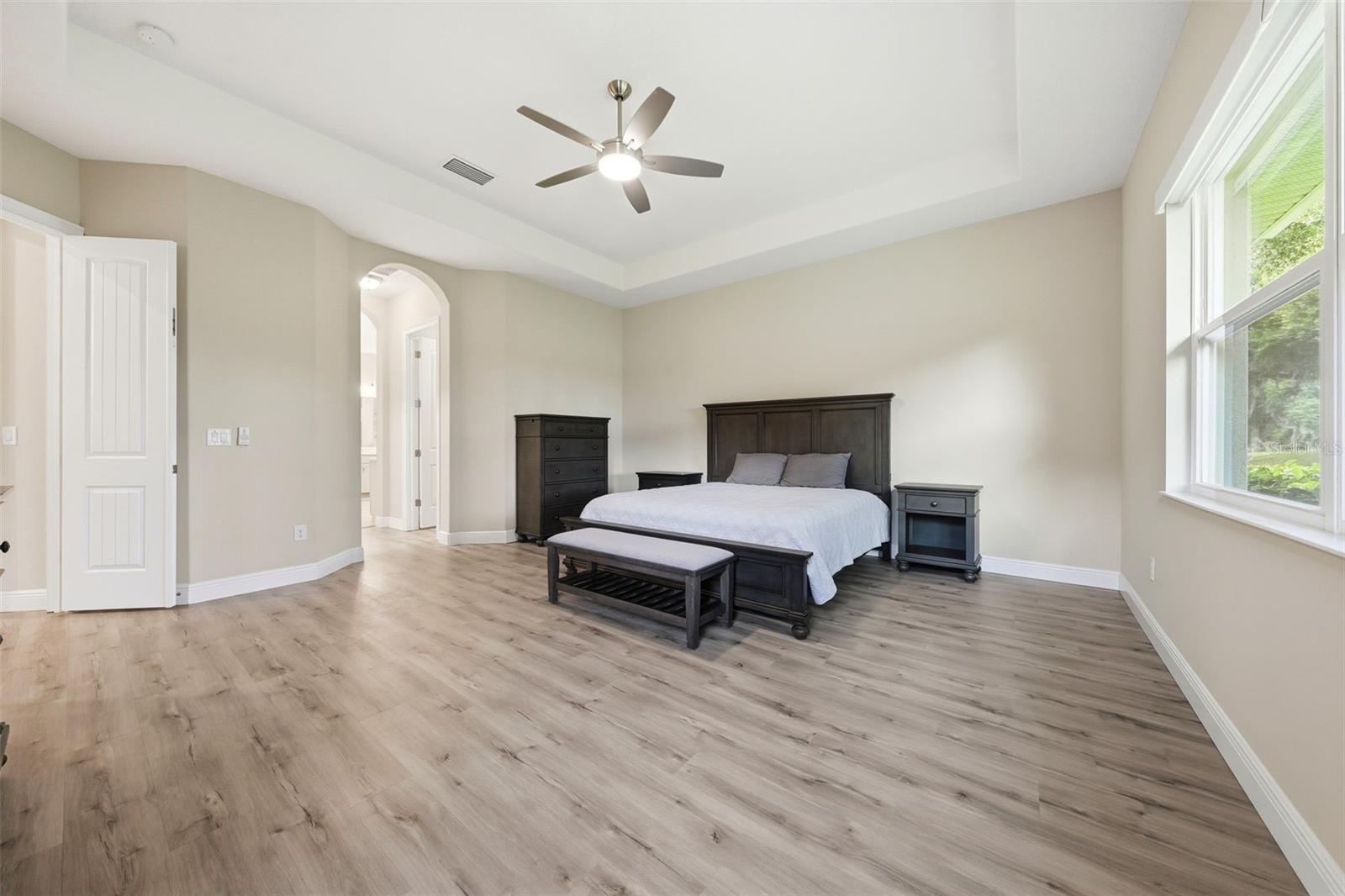 5066 GREENS DR, LADY LAKE, FL, 32159