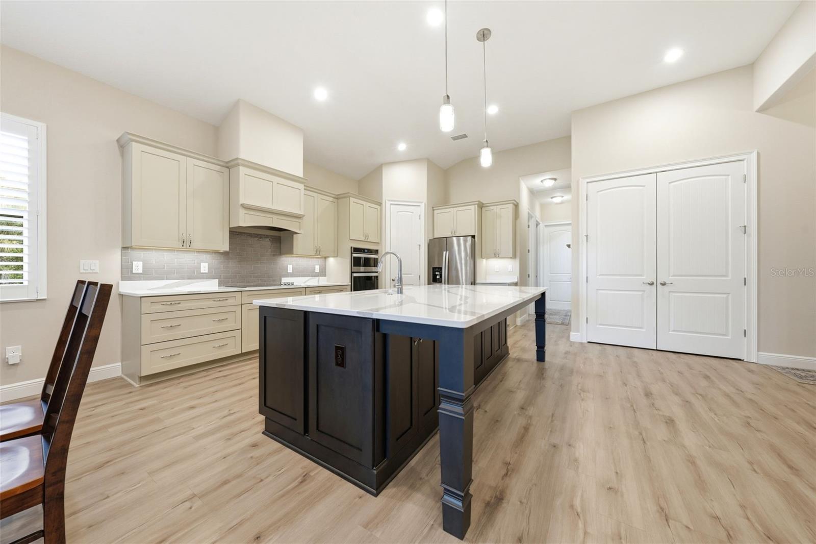 5066 GREENS DR, LADY LAKE, FL, 32159