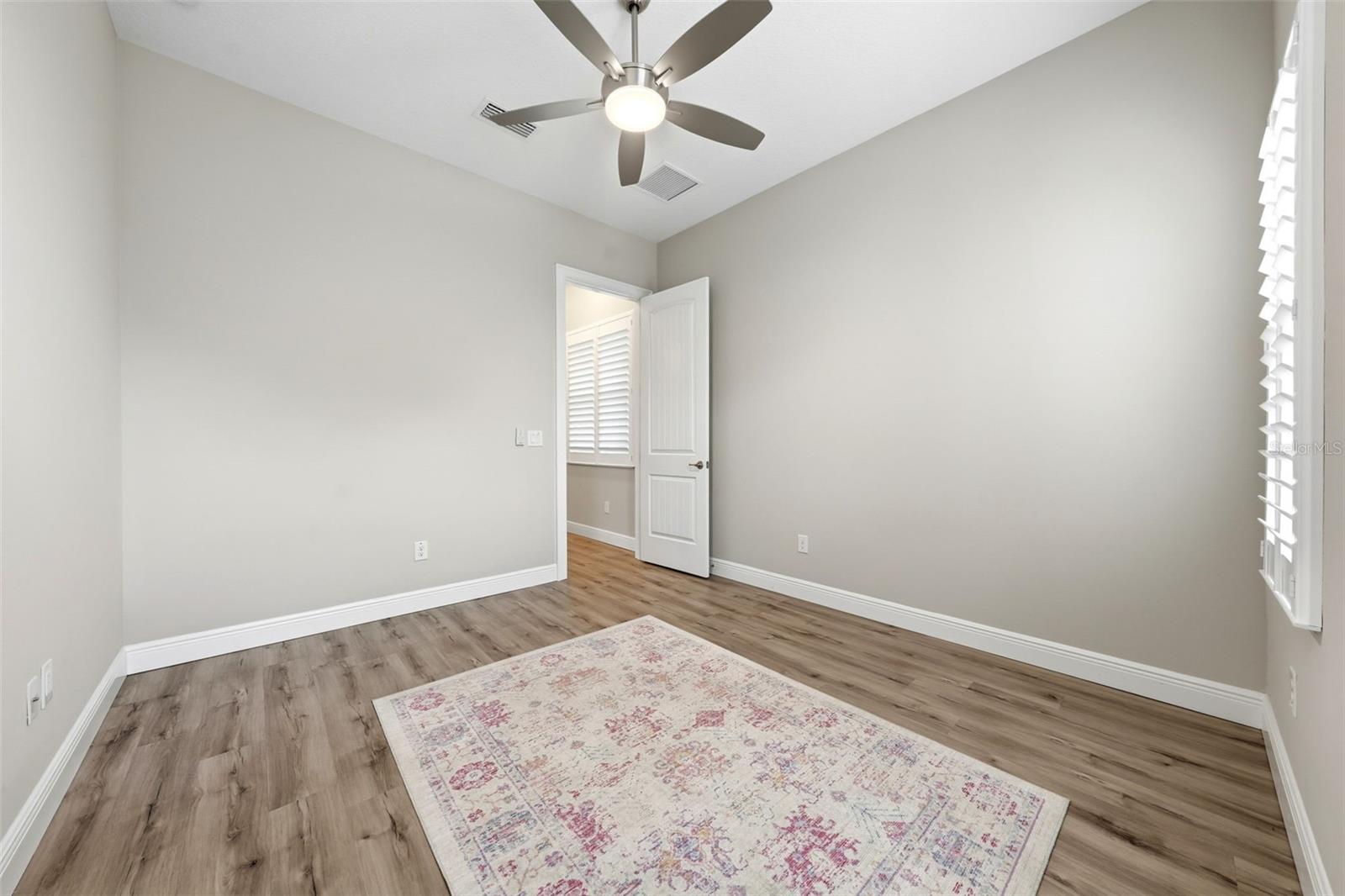 5066 GREENS DR, LADY LAKE, FL, 32159